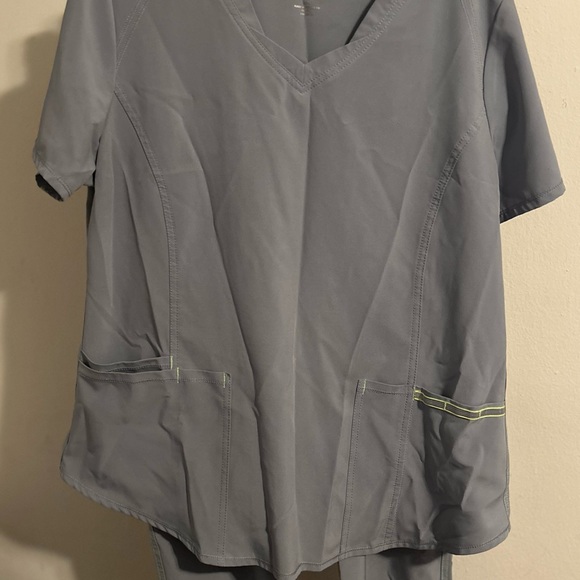 Scrub Star Women’s Active Stretch Scrub Set - Picture 5 of 7